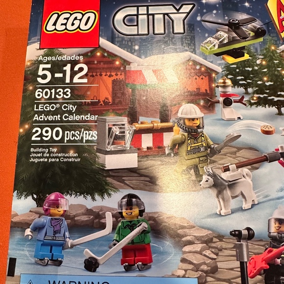 Lego City Adventure Calendar public Works set 60133 - Picture 16 of 16